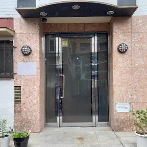 House Lee Tokyo